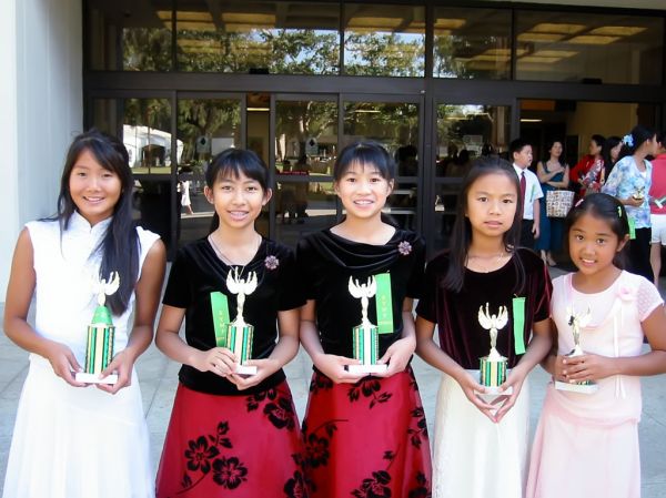 Annie Nguyen, Lillian Vu, Christina Le, Cathy Dao, Christina Nguyen
SYMF Competition Winners 2005
